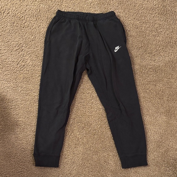 Nike Men's Black Joggers - Picture 1 of 3